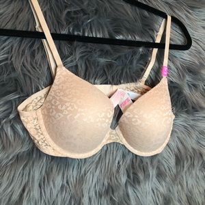Nude Bra NWT